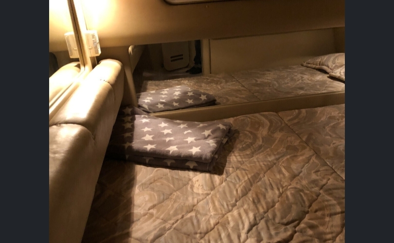 Sea Ray 310 Sundancer-kuva-3